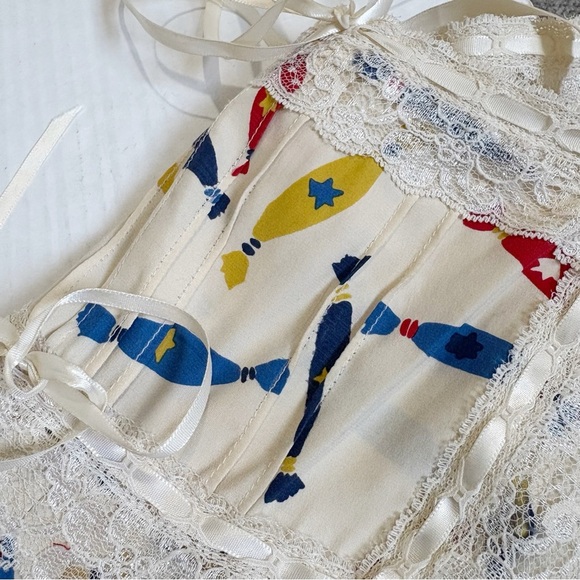 Betsey Johnson Vintage Y2K Candy Print 100% Silk Slip Dress Size 6 Babydoll - Picture 16 of 16